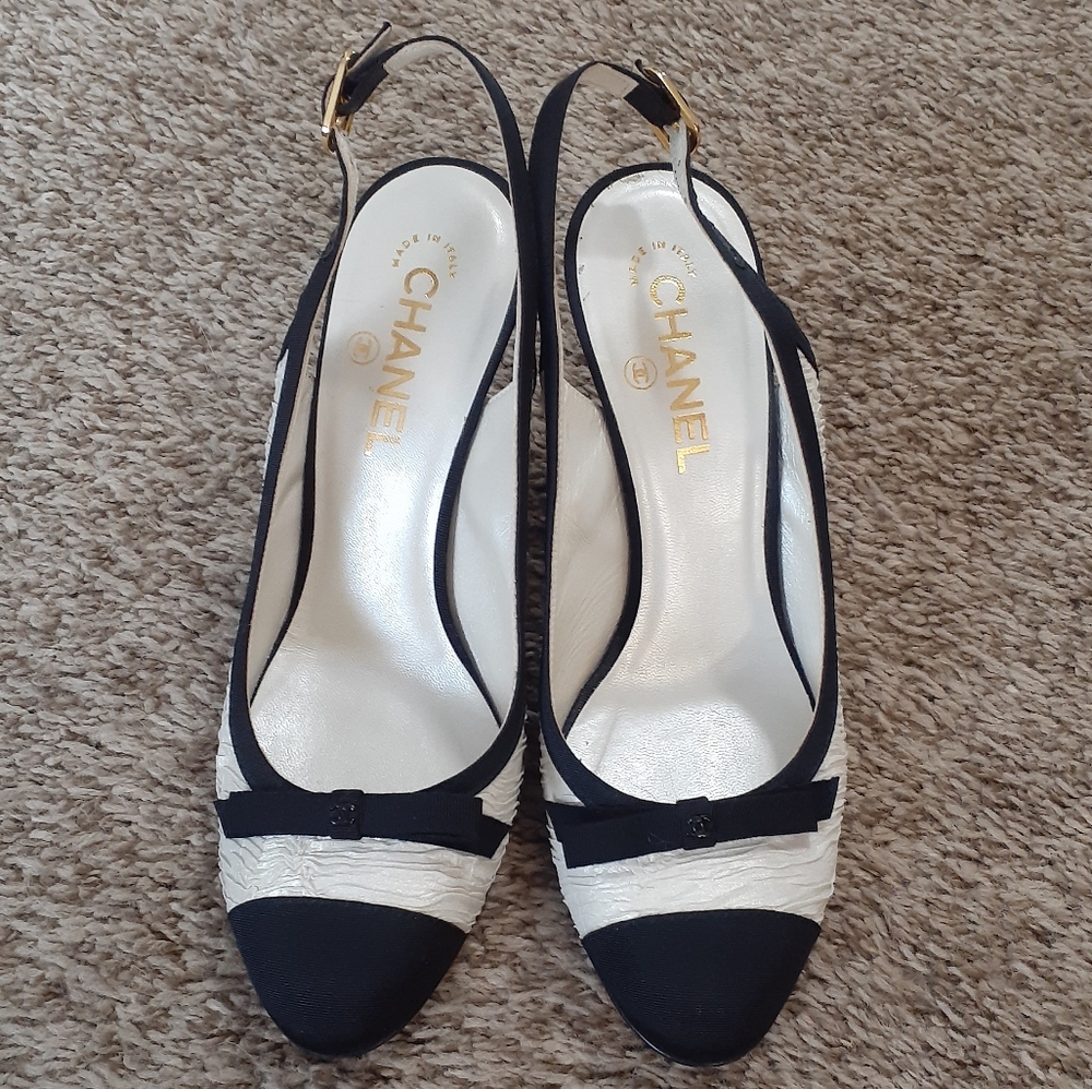 Authentic Chanel escarpins slingback shoes
